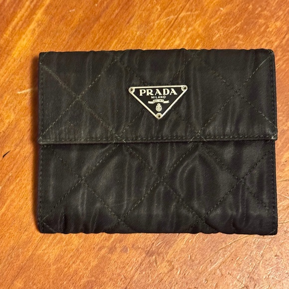 Prada Vintage Quilted Compact Wallet in Nylon & Leather w/ Snap Closure EUC - Picture 1 of 5